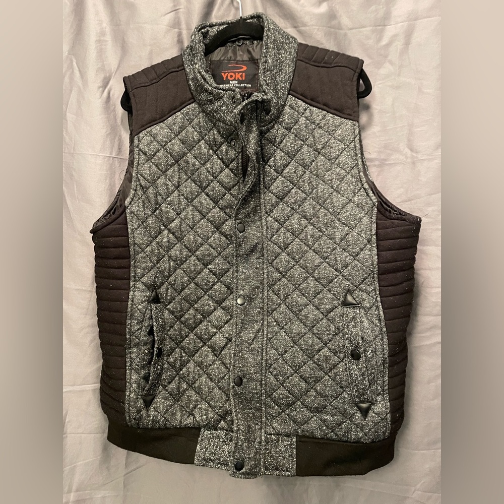 Yoki Quilted Gray and Black Men's Vest